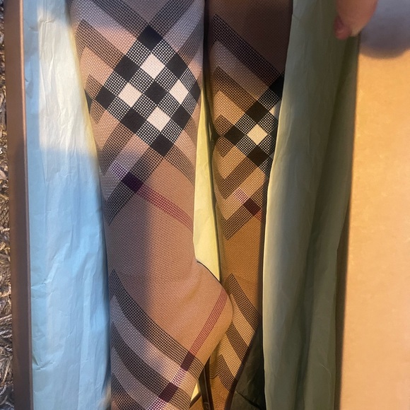 BURBERRY Square-toe sock boots knitted with our Exaggerated Check - Picture 9 of 9